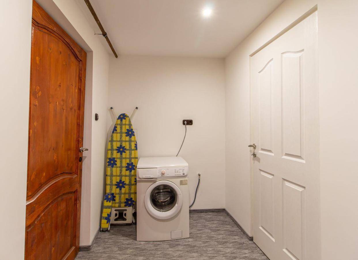 Deli Terasz A Apartman Free Parking, Self-Check-In Anytime Gyor Exterior photo